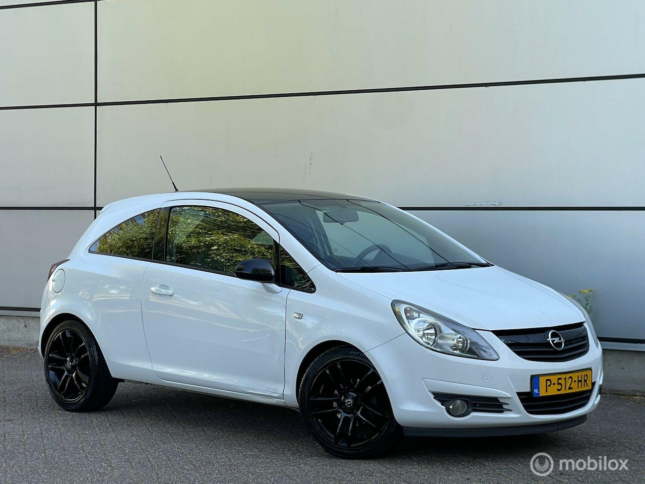 Opel Corsa - 1.2- 16V Leder |Airco |Stuurbed |Lmv |Nap |Boekje - AutoWereld.nl