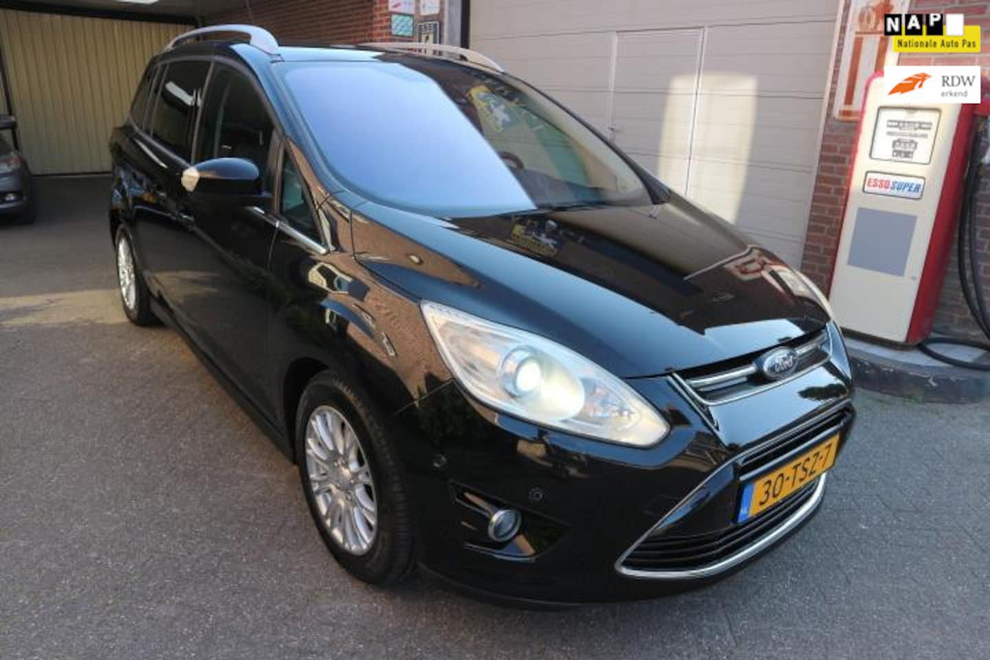Ford Grand C-Max - 1.6 EcoBoost Lease Titanium 7p. volleer trekhaak alle optie's 183 pk - AutoWereld.nl