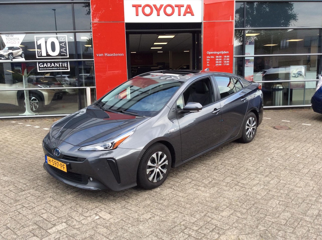 Toyota Prius - 1.8 Full Hybrid 122PK Aut Executive - AutoWereld.nl