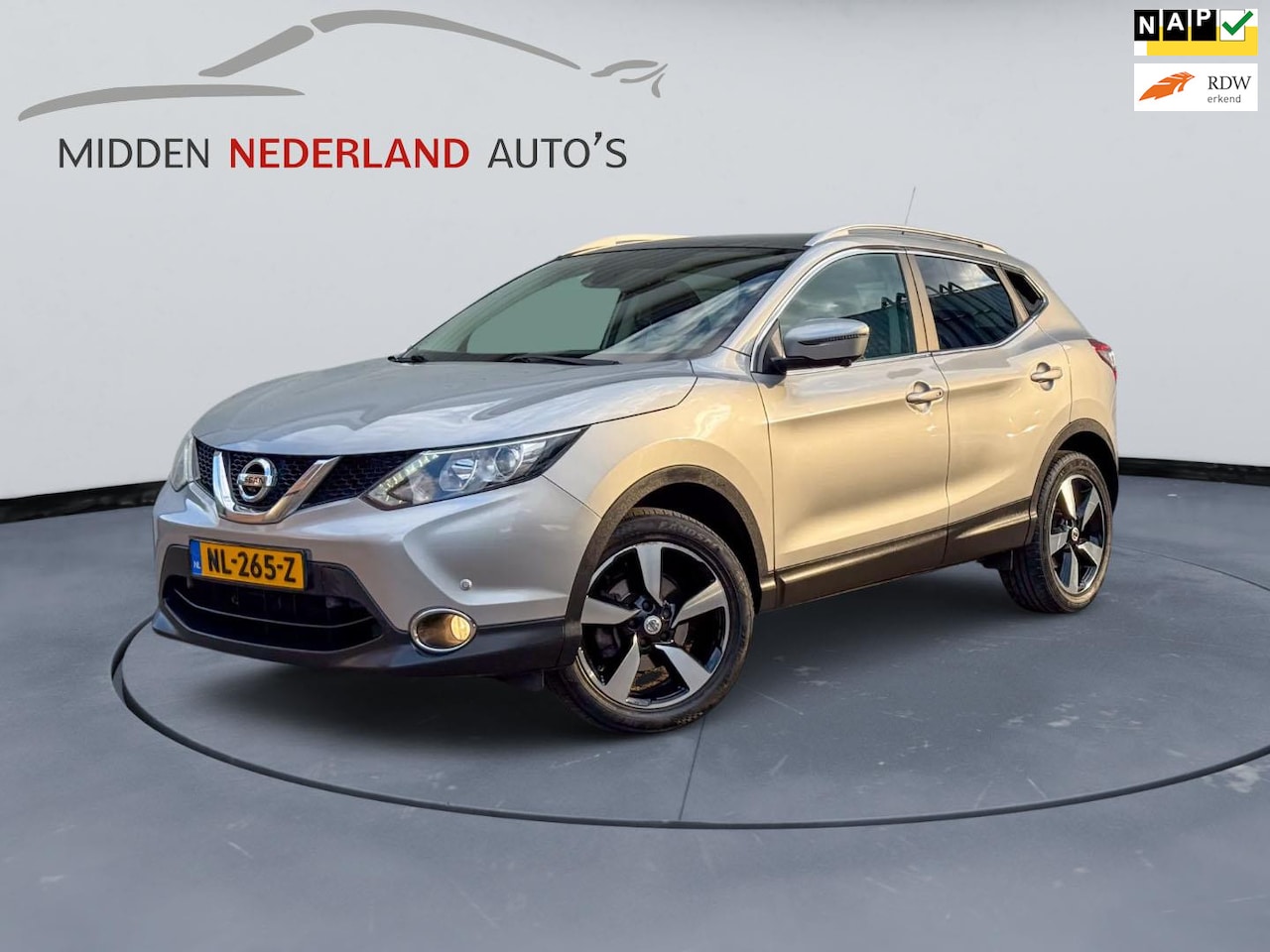 Nissan Qashqai - 1.2 N-Connecta * TREKHAAK * PANORAMA * 360 CAMERA * - AutoWereld.nl