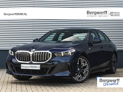 BMW 5-serie - 520d - M-Sport - Pano - Trekhaak - ACC - Head-up - Harman Kardon - Stoelventilatie