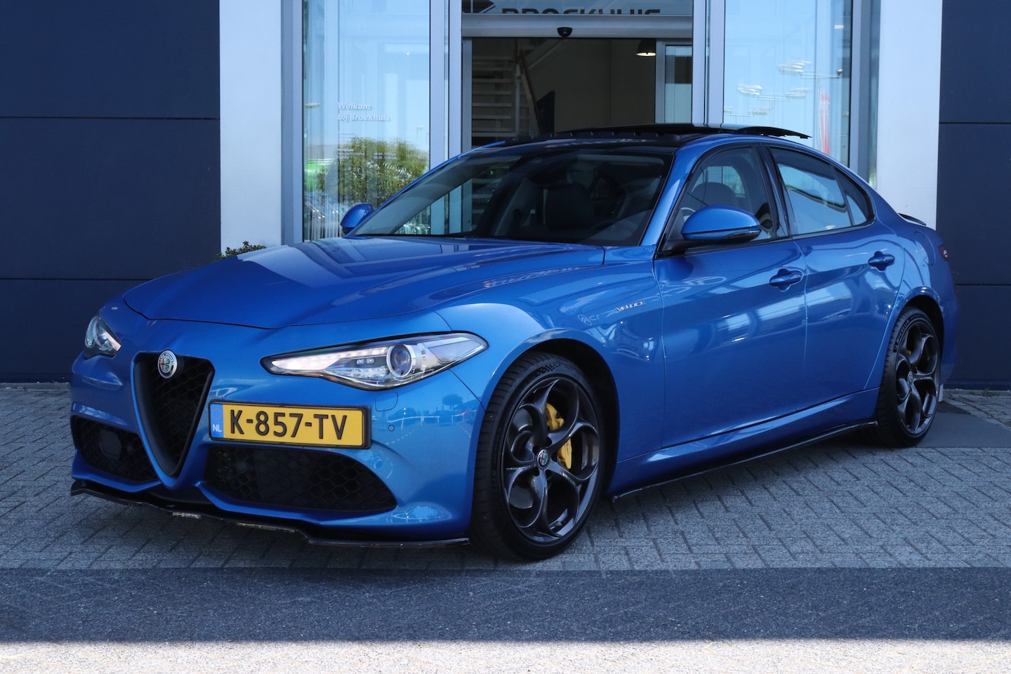 Alfa Romeo Giulia - 2.0 T AWD Veloce | 280PK | Pano | Sportuitlaat | Camera | Keyless | Cruise Control | Memor - AutoWereld.nl