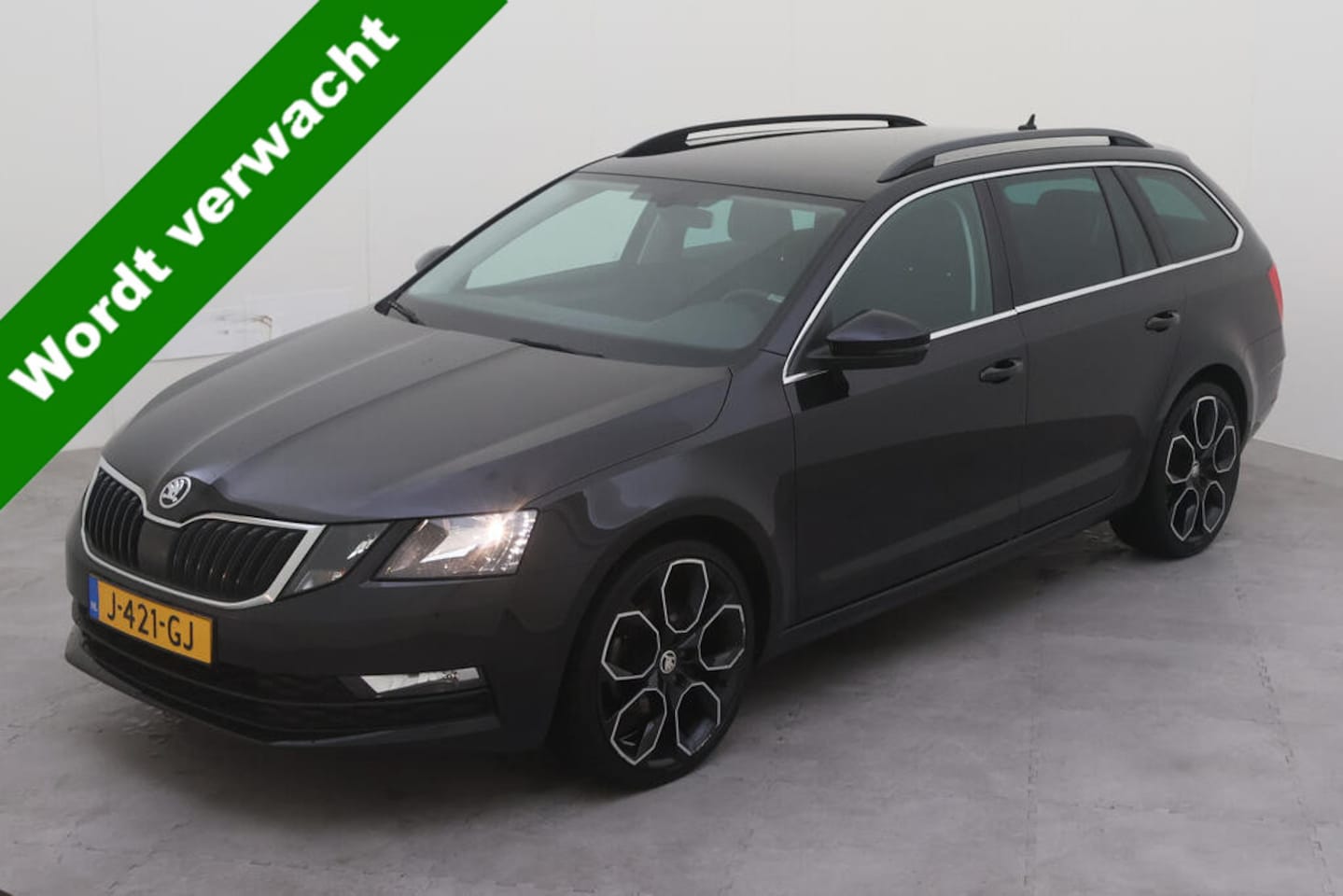 Skoda Octavia Combi - 1.0 TSI Greentech Business Edition TREKHAAK | STOELVERWARMING | NAVI - AutoWereld.nl
