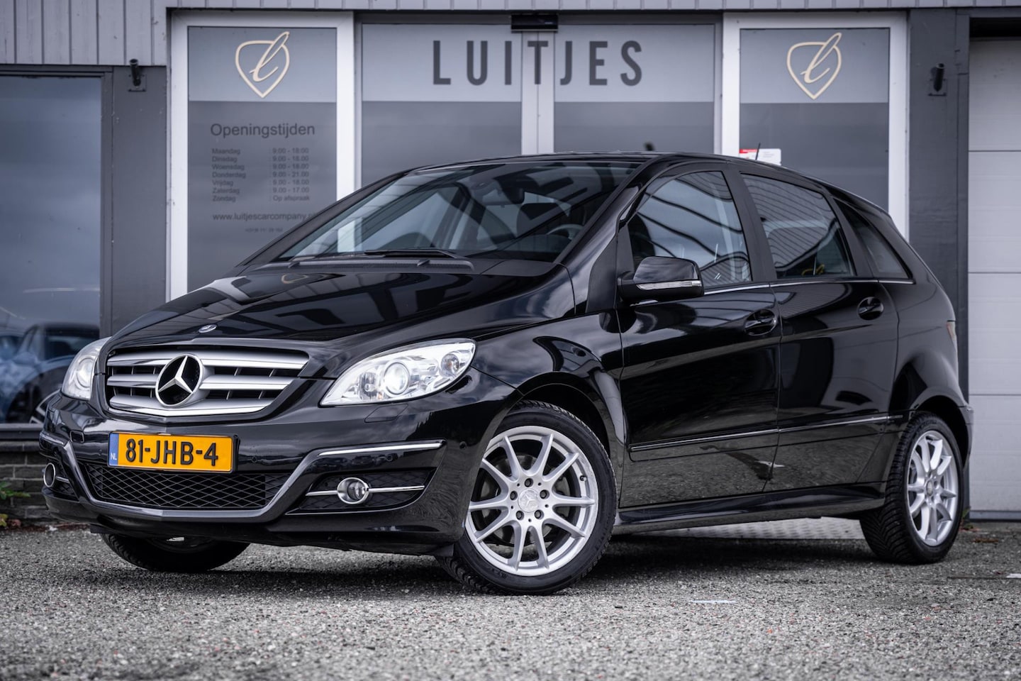 Mercedes-Benz B-klasse - 200 AUT. I Pano-dak I Cruise I Trekhaak I Leder I NL-auto I 2e-eig. - AutoWereld.nl