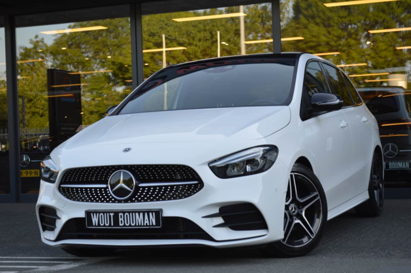 Mercedes-Benz B-klasse - 200 AMG Led Panorama Memory Distronic Camera Night Augmented Pdc - AutoWereld.nl