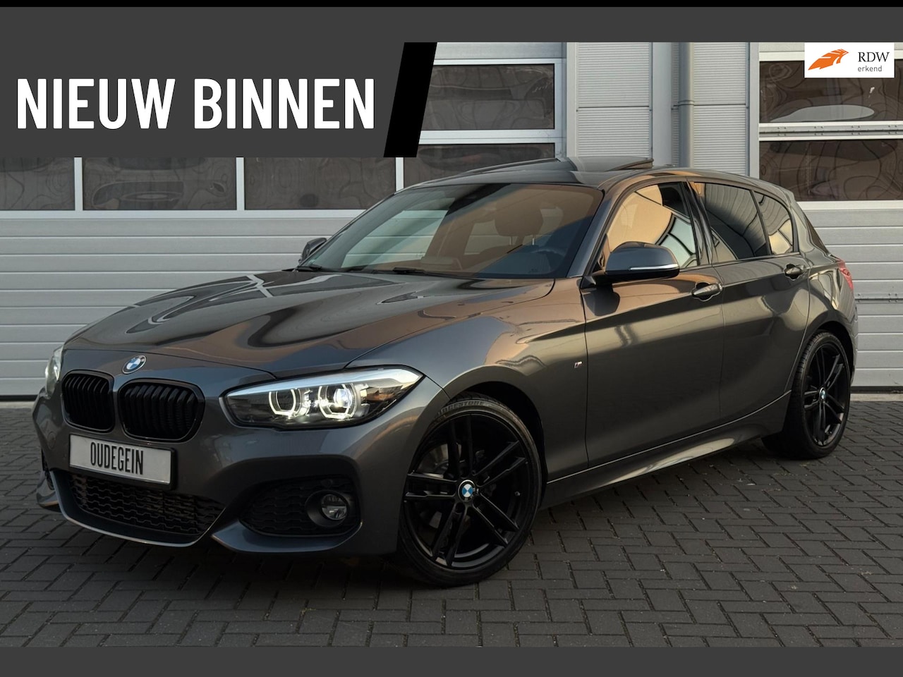 BMW 1-serie - 118i Edition M Sport Shadow Edition / Open Dak / Alcantara / Keyless / Garantie / Cruise / - AutoWereld.nl