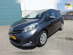 Toyota Yaris - lage km stand - -camera - airco - radio/cd