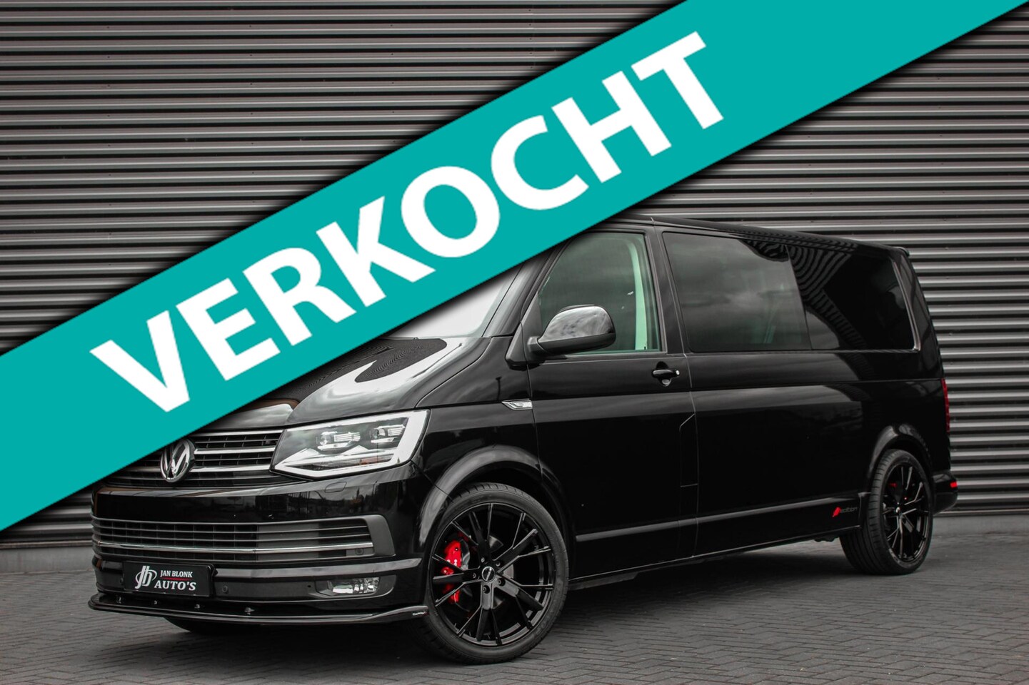 Volkswagen Transporter - 2.0 TDI L2H1 DC 150PK JB- EDTION / LEDEREN BEKLEDING / TREKHAAK / APPLE CARPLAY / AIRCO / - AutoWereld.nl