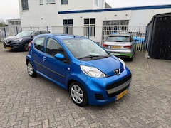 Peugeot 107 - 1.0-12V Urban Move