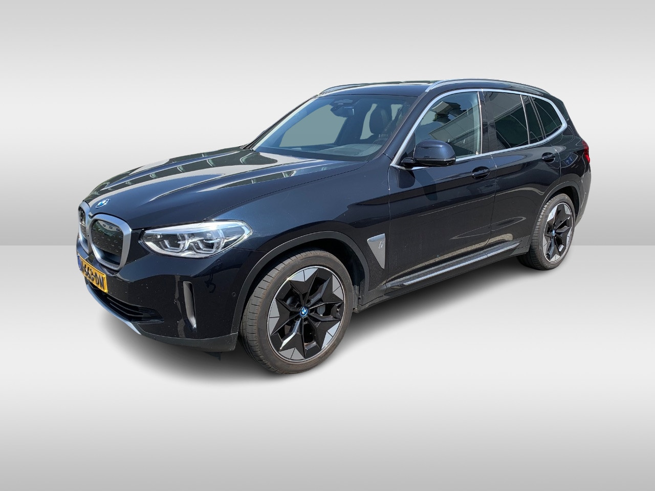 BMW iX3 - High Executive 80 kWh / Trekhaak / Panoramadak / 360Camera / Head-up / 20'' / Leder / Harm - AutoWereld.nl