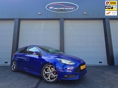 Ford Focus - 2.0 ST-2