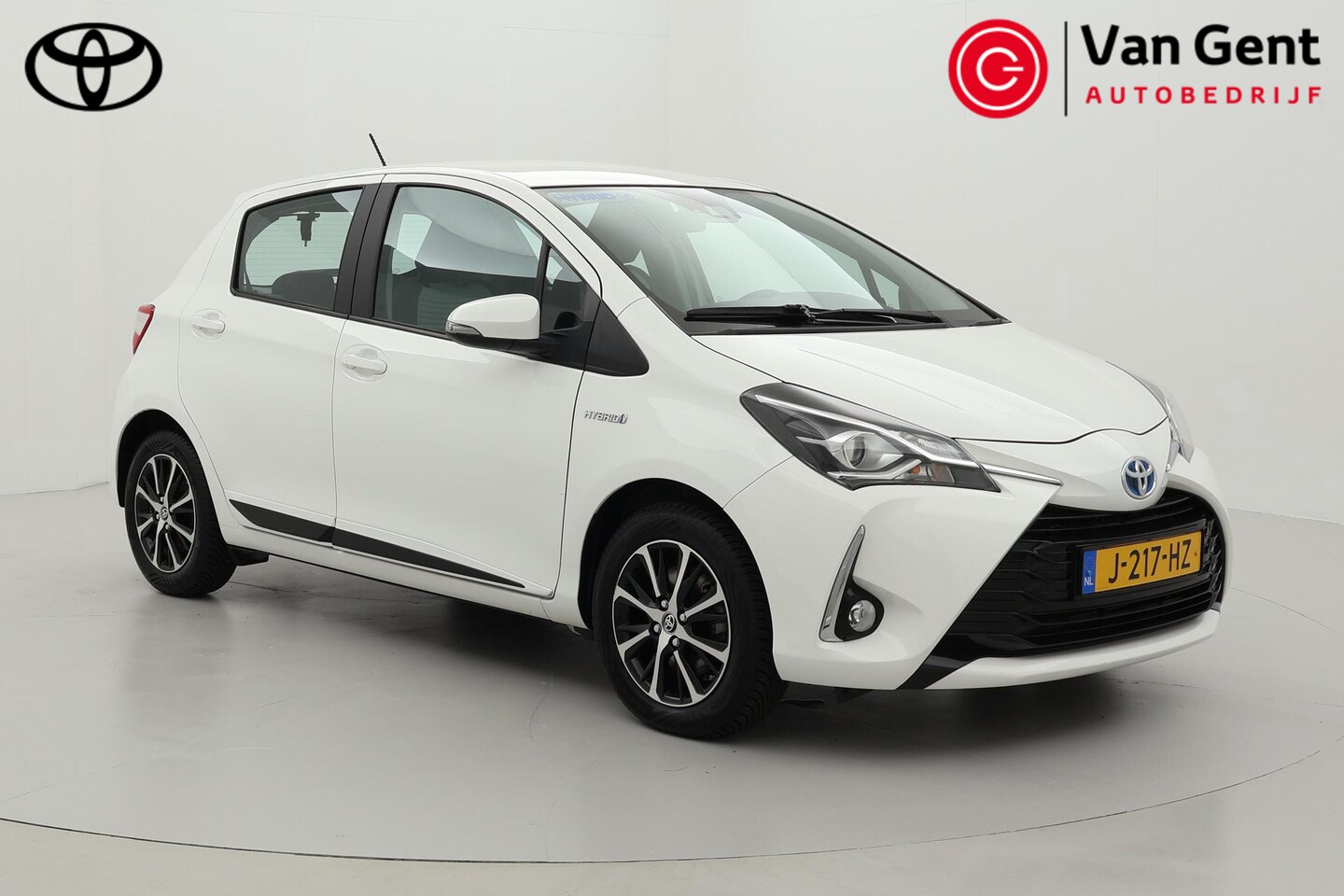 Toyota Yaris - 1.5 Hybrid Design Sport | Fietsensteun | Clima | Cruise | Camera | 15 inch | Bluetooth | R - AutoWereld.nl