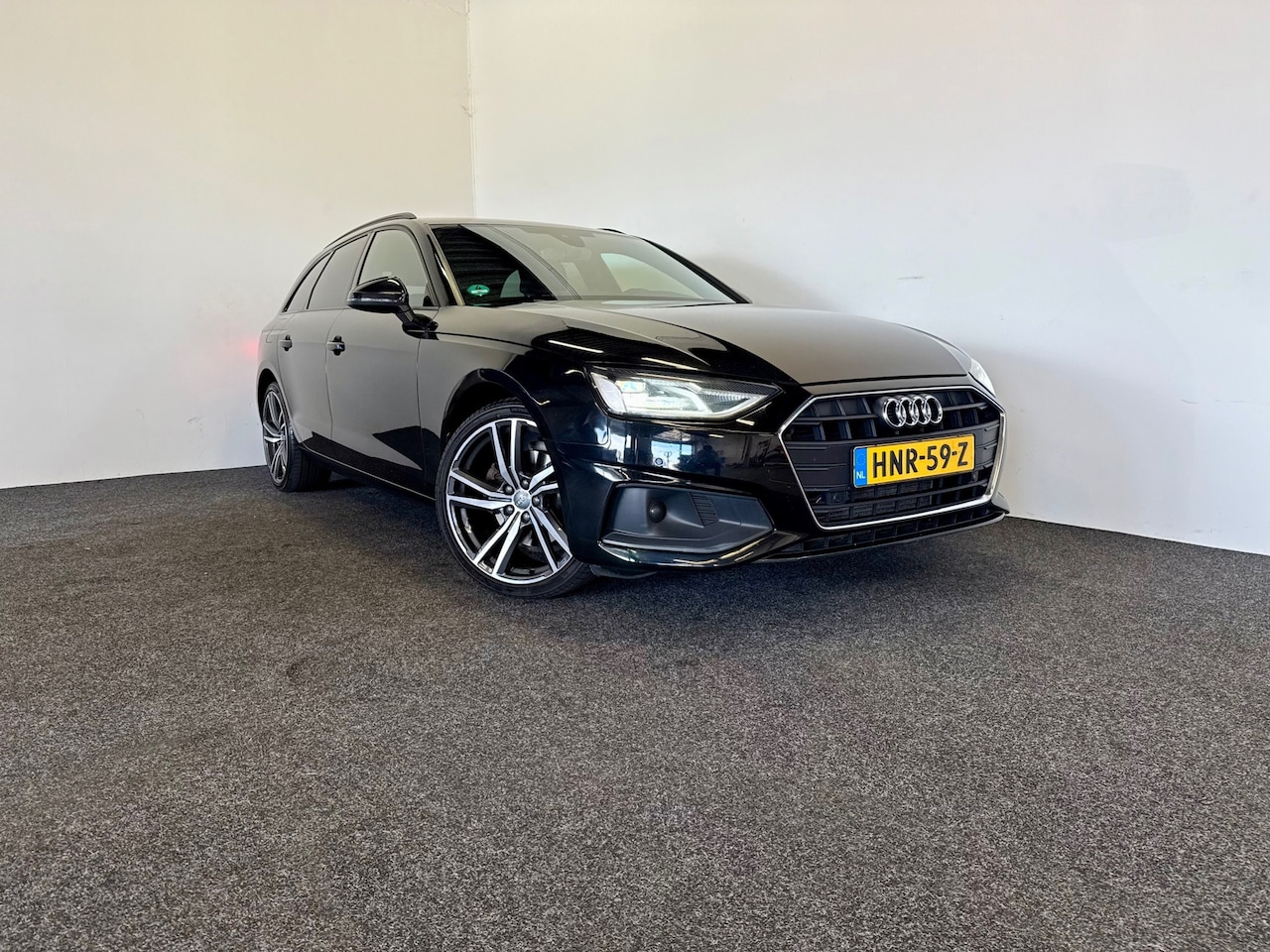 Audi A4 Avant - | Automaat | PDC | CC | Dealer onderhouden - AutoWereld.nl