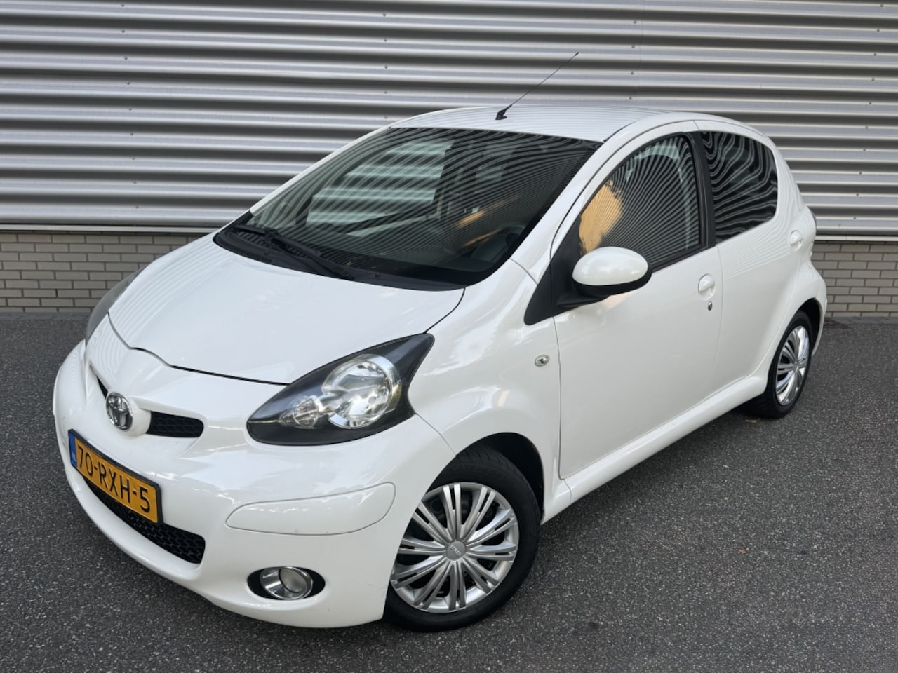 Toyota Aygo - 1.0-12V Wit Airco Navigatie NAP✅ - AutoWereld.nl