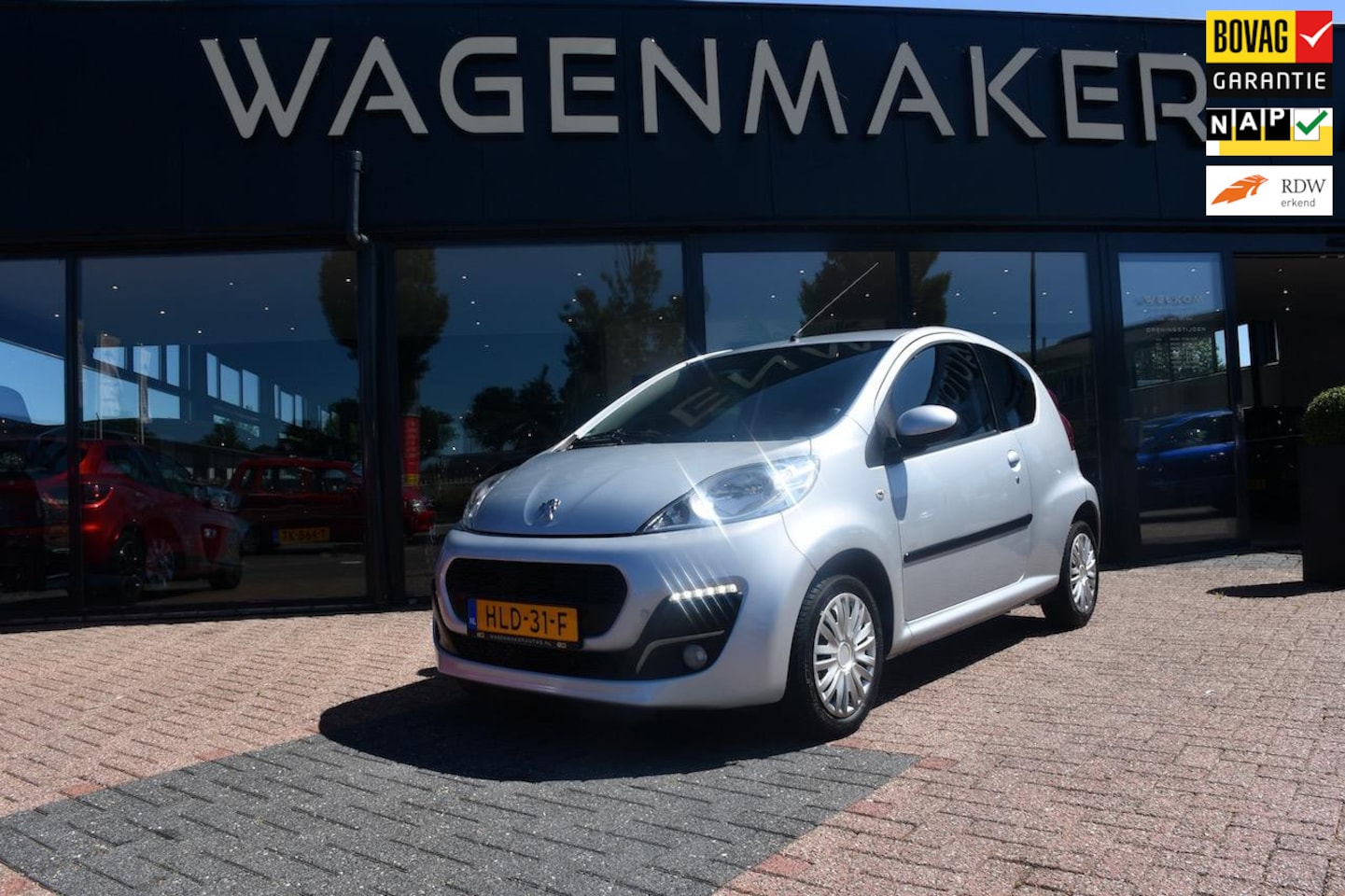 Peugeot 107 - 1.0 Envy Airco|Park sensor voor&achter|DealerOH - AutoWereld.nl