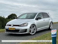 Volkswagen Golf - 2.0 TSI GTI performance 320pk / akrapovic / eventurie /