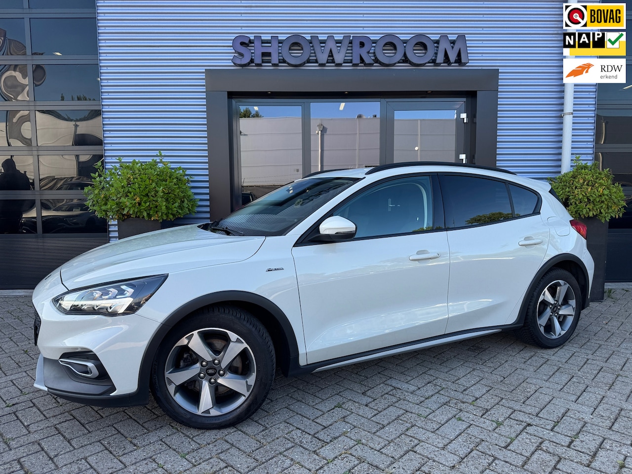 Ford Focus - 1.0 Ecoboost Active 125pk Automaat|Applecarplay - AutoWereld.nl