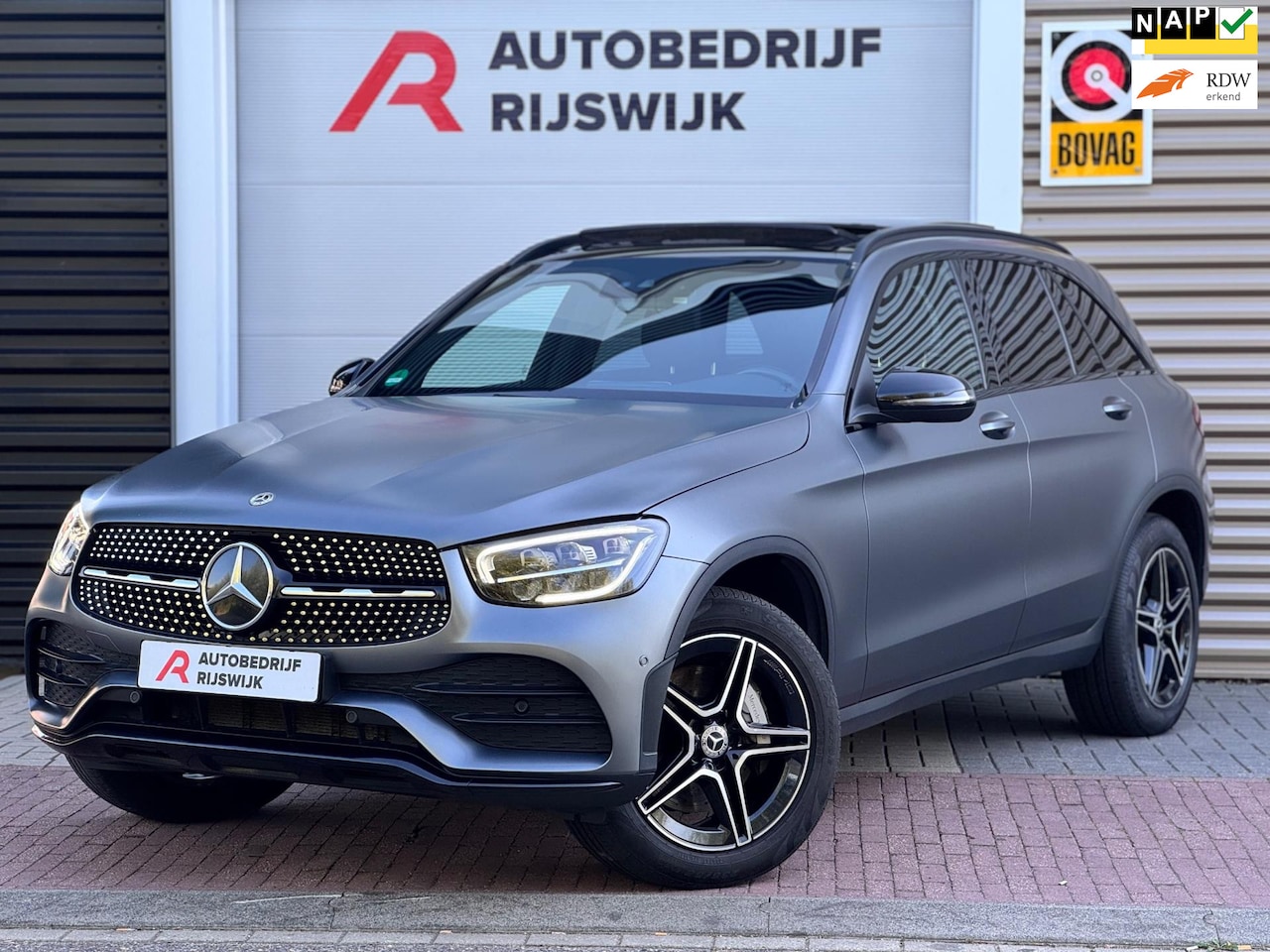 Mercedes-Benz GLC-klasse - 300e 4MATIC Premium Pano/Camera/Sfeer - AutoWereld.nl
