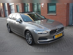 Volvo V90 - 2.0 B4 Momentum Business Pano, Leer, trekhaak