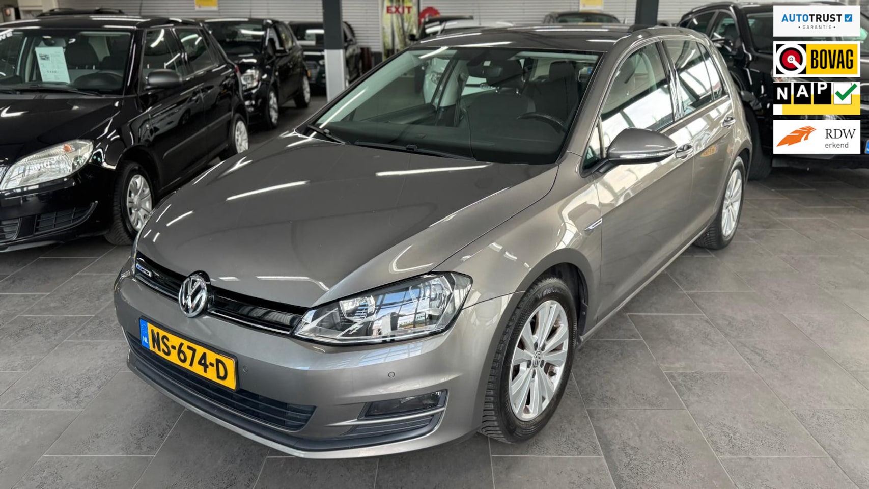 Volkswagen Golf - 1.0 TSI Comfortline navigatie clima cruise controle elektrische pakket parkeersensoren lm- - AutoWereld.nl