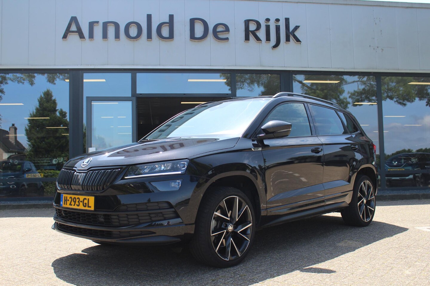 Skoda Karoq - 1.5 TSI ACT Sportline Business 1.5 TSI ACT Sportline Business - AutoWereld.nl