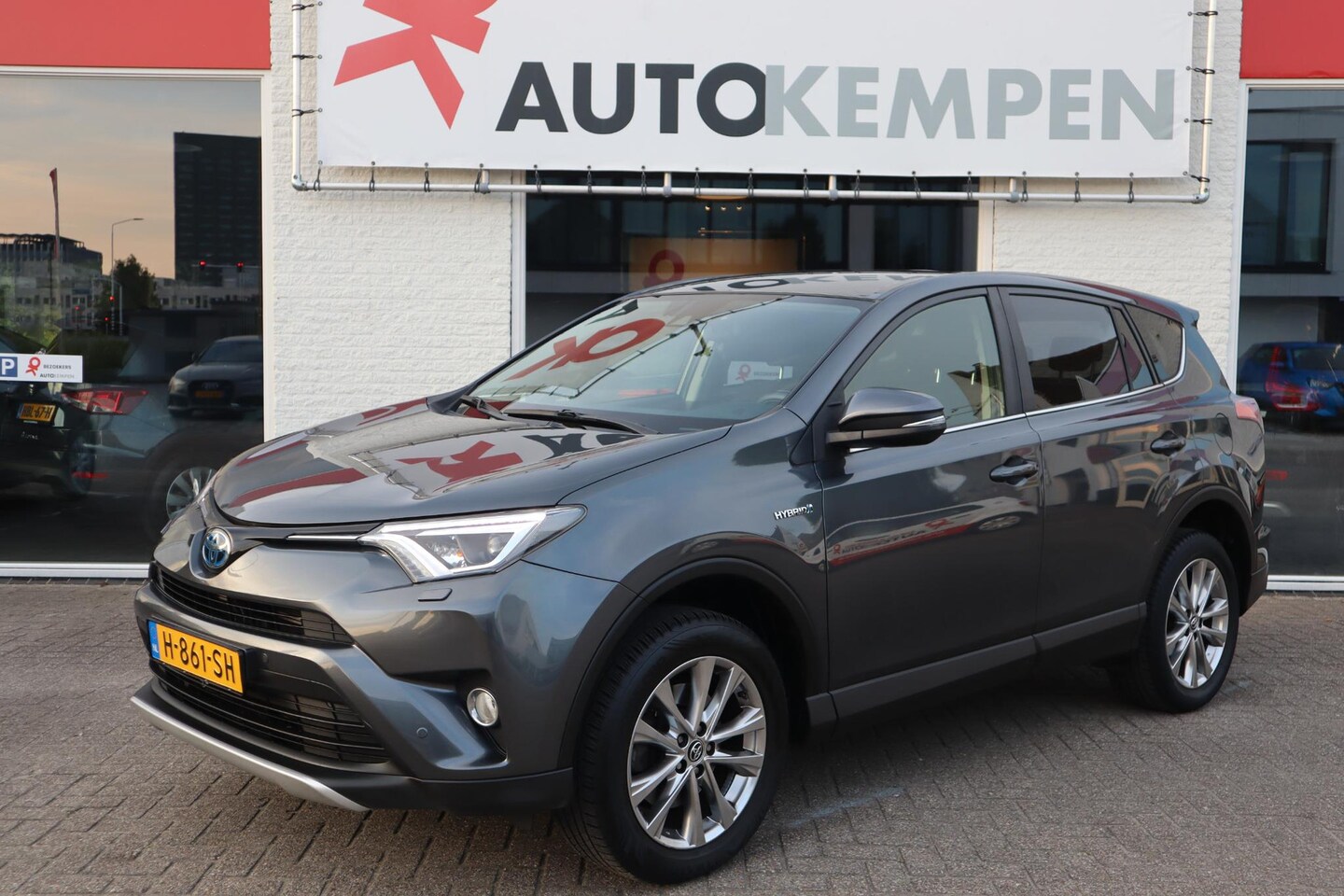 Toyota RAV4 - 2.5 HYBRID DYNAMIC NAVIGATIE|CAMERA|STOELVERW.|LED - AutoWereld.nl