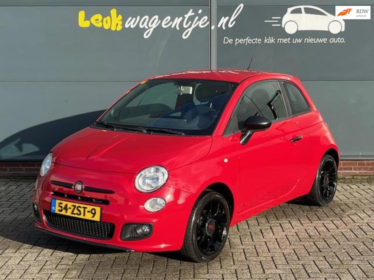 Fiat 500 - 1.2 Sport *groot scherm met carplay *airco *16 inch - AutoWereld.nl