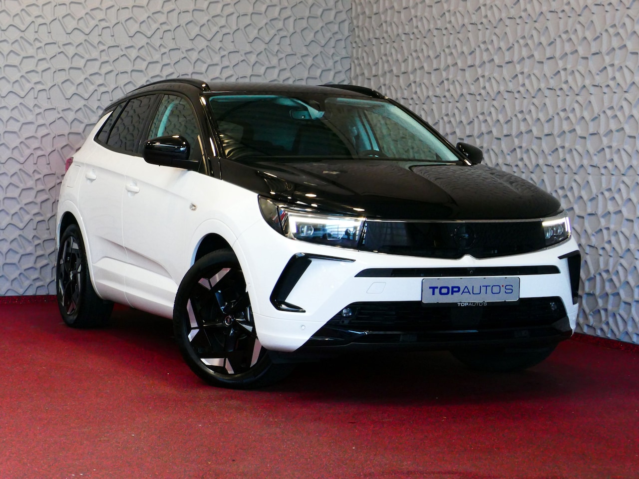 Opel Grandland - 300 Pk 1.6 Turbo ✅ Hybrid 4x4 GSe Navi Leer Alcantara Camera Elek.klep Led PHEV PLUG IN HY - AutoWereld.nl