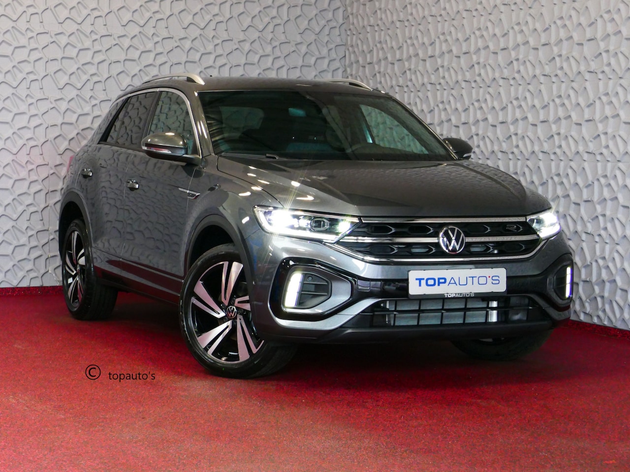 Volkswagen T-Roc - 1.5 TSI 150PK R-LINE EVO IQ LIGHT ALCANTARA ELEK.KLEP CARPLAY STOEL/STUUR VERW. 18"LMV VIR - AutoWereld.nl