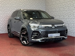 Volkswagen Tiguan - 1.5 eTSI R-LINE 3D LED GRILL 19''LMV ERGO.STOEL MASSAGE DESIGN PACK STOEL/STUUR VERW TREKH
