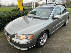 Volvo S60 - 2.5T 154 kW Summum Schuifdak / Leder / Bose