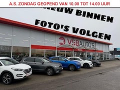 Volkswagen T-Roc - 1.5 TSI AUT. R-LINE DIGITALE-SCHERM NAVI CARPLAY AIRCO