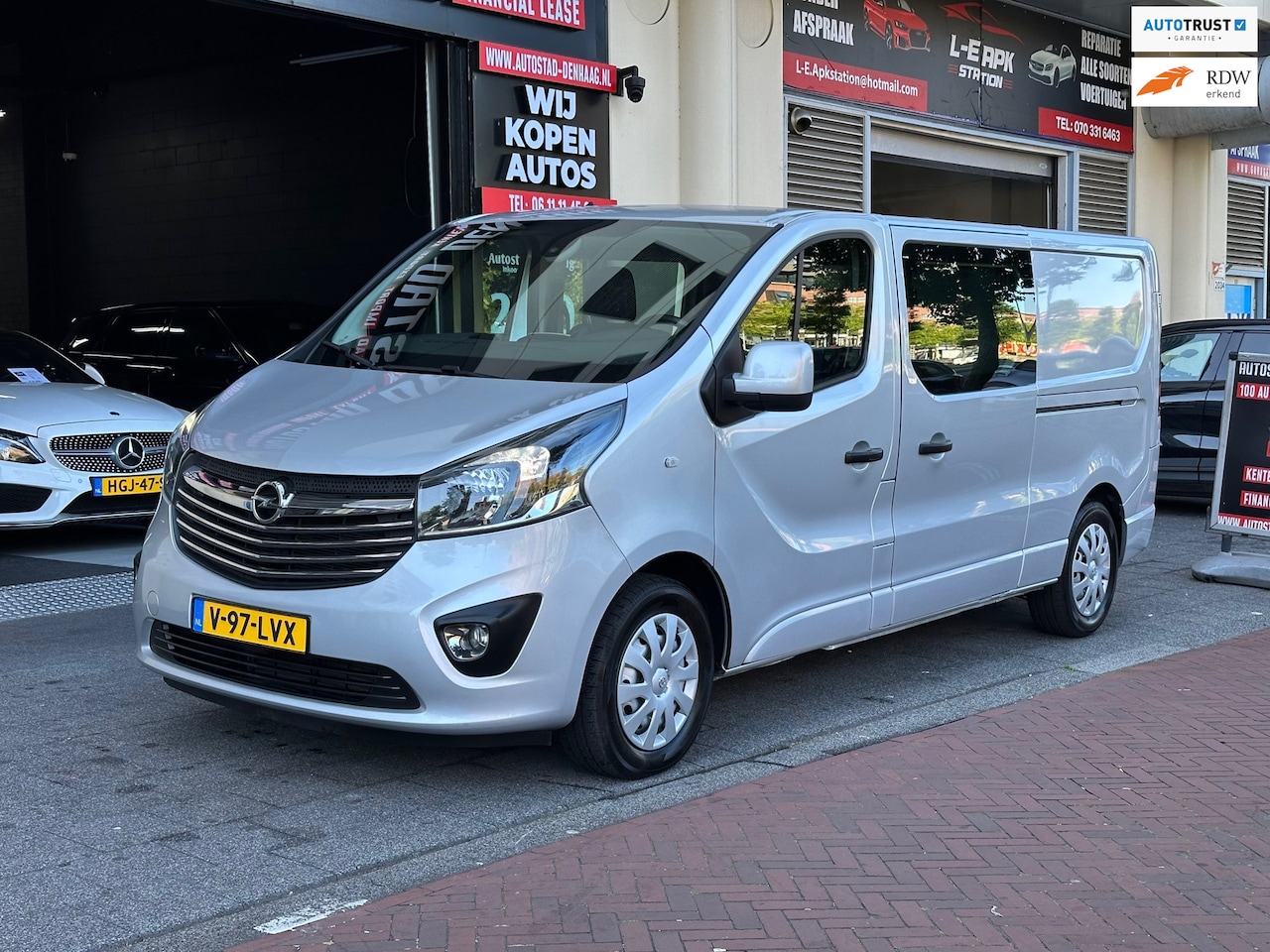 Opel Vivaro - 1.6 CDTI L2H1 DC Innovation EcoFlex Navi Clima Camera PDC - AutoWereld.nl