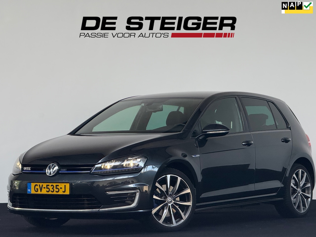 Volkswagen Golf - 1.4 TSI GTE Phev 5D 2015 - AutoWereld.nl