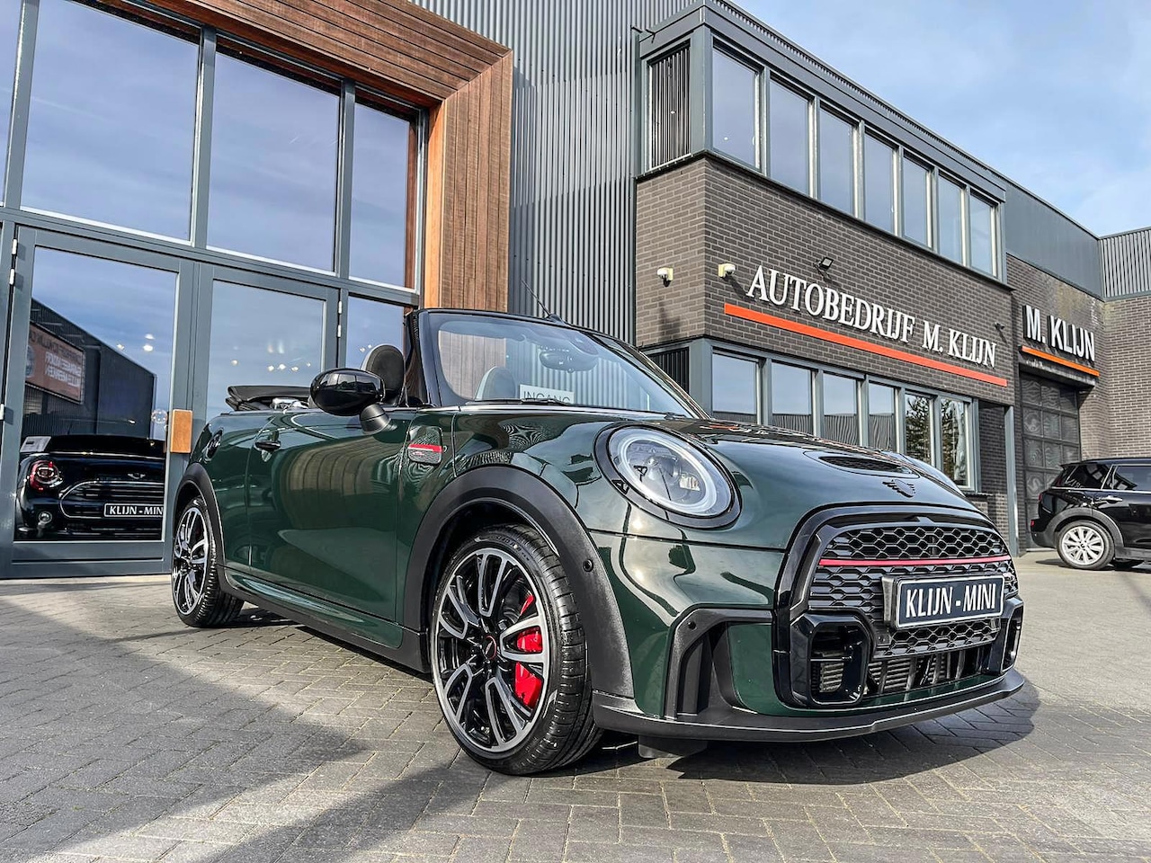 MINI Cabrio - Mini 2.0 John Cooper Works F1 aut 231pk Rebel/camera/head up/np:62.000,-/vol - AutoWereld.nl