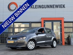 Volkswagen Polo - 1.4-16V Comfortline / AUTOMAAT / Parkeersensoren achter / Airco / Cruise Control /