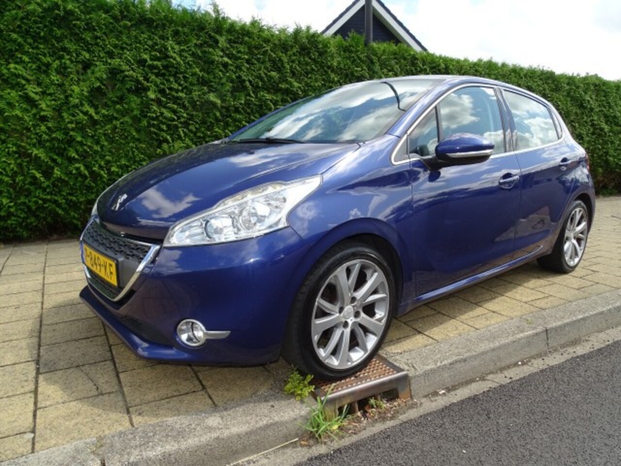 Peugeot 208 - 1.6 VTI ALLURE-Panodak_Leer-Navi-verw stl-Clima-Usb- - AutoWereld.nl