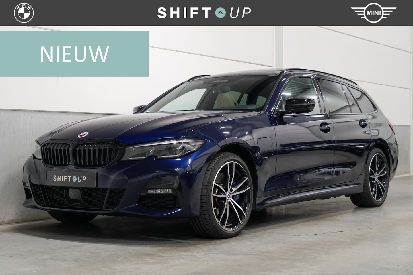BMW 3-serie Touring - 330e xDrive M-Sport | Panoramadak | CoPilot | Laser | Head Up - AutoWereld.nl