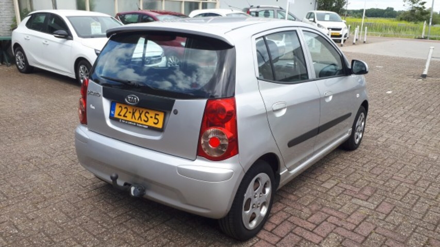 Kia Picanto - 1.0 Seven RADIO CD/AIRCO/ELEC RAMEN/CV/TREKHAAK/1E EIG.