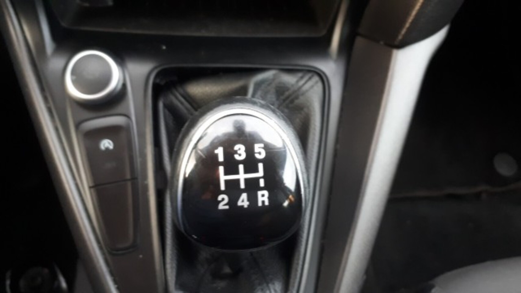 Ford Focus - 1.0 Lease Edition RADIO CD/CLIMATE/NAVI/CRUISE/CV