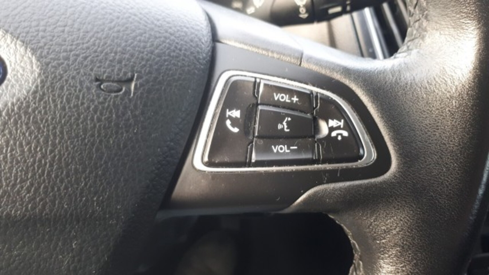 Ford Focus - 1.0 Lease Edition RADIO CD/CLIMATE/NAVI/CRUISE/CV
