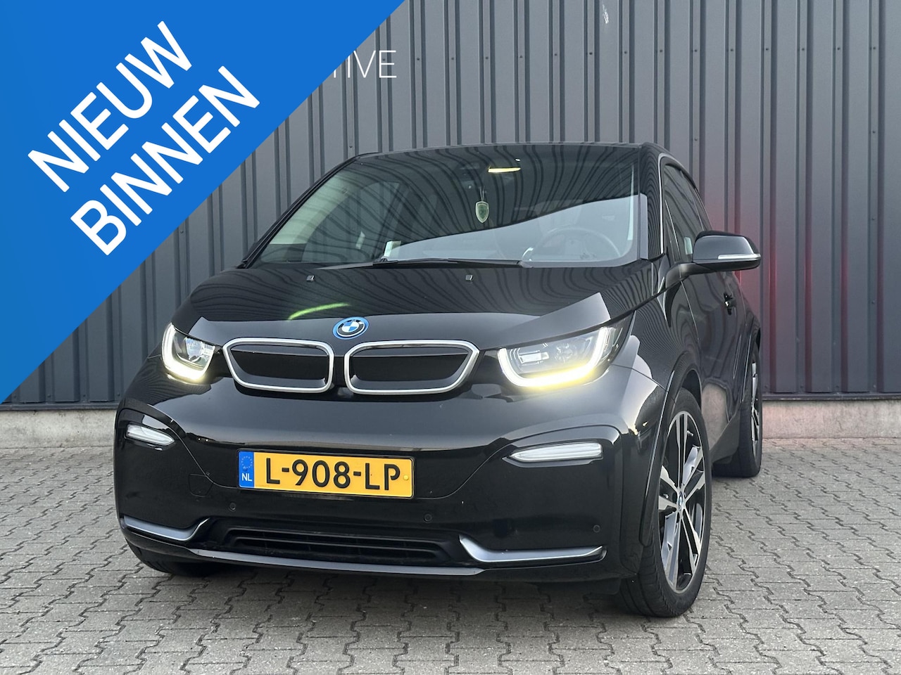 BMW i3 - S Dark Shadow Edition 120Ah 42 kWh LCI Leder Warmtepomp 20 inch LMV - AutoWereld.nl