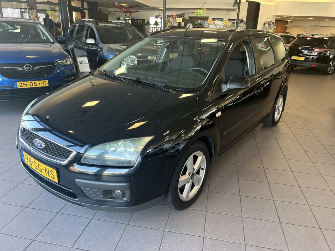 Ford Focus Wagon - 1.6-16V Futura AIRCO APK 01-26 BJ 2006 !!! - AutoWereld.nl