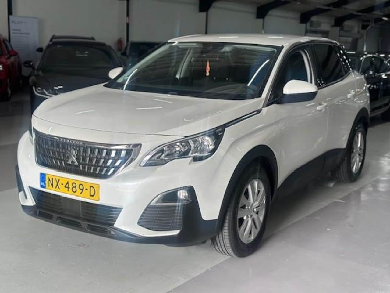 Peugeot 3008 - 1.2 PureTech Blue Lease Executive 1.2 PureTech Blue Lease Executive - AutoWereld.nl