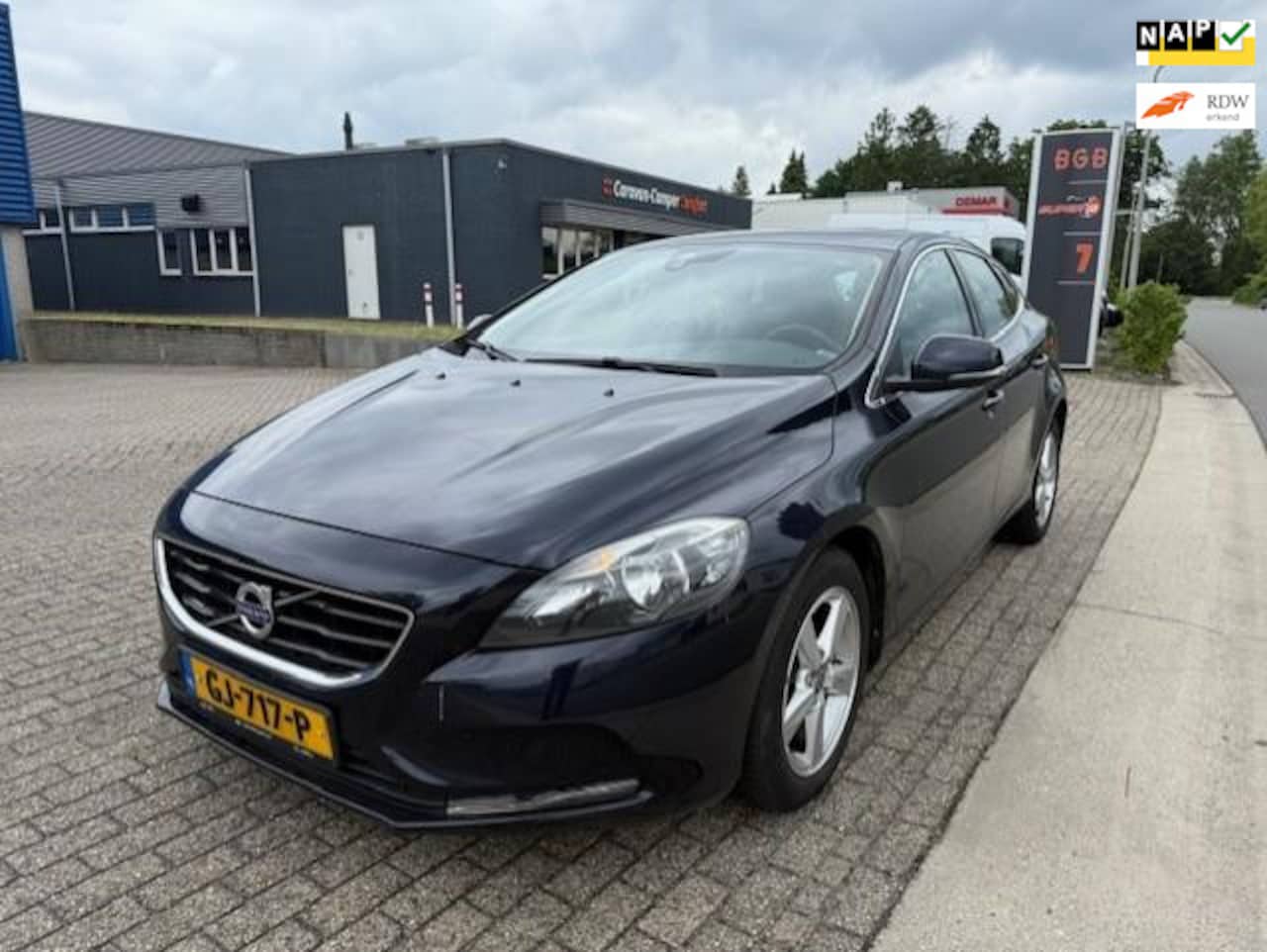 Volvo V40 - 2.0 D2 Momentum Business 2.0 D2 Momentum Business - AutoWereld.nl