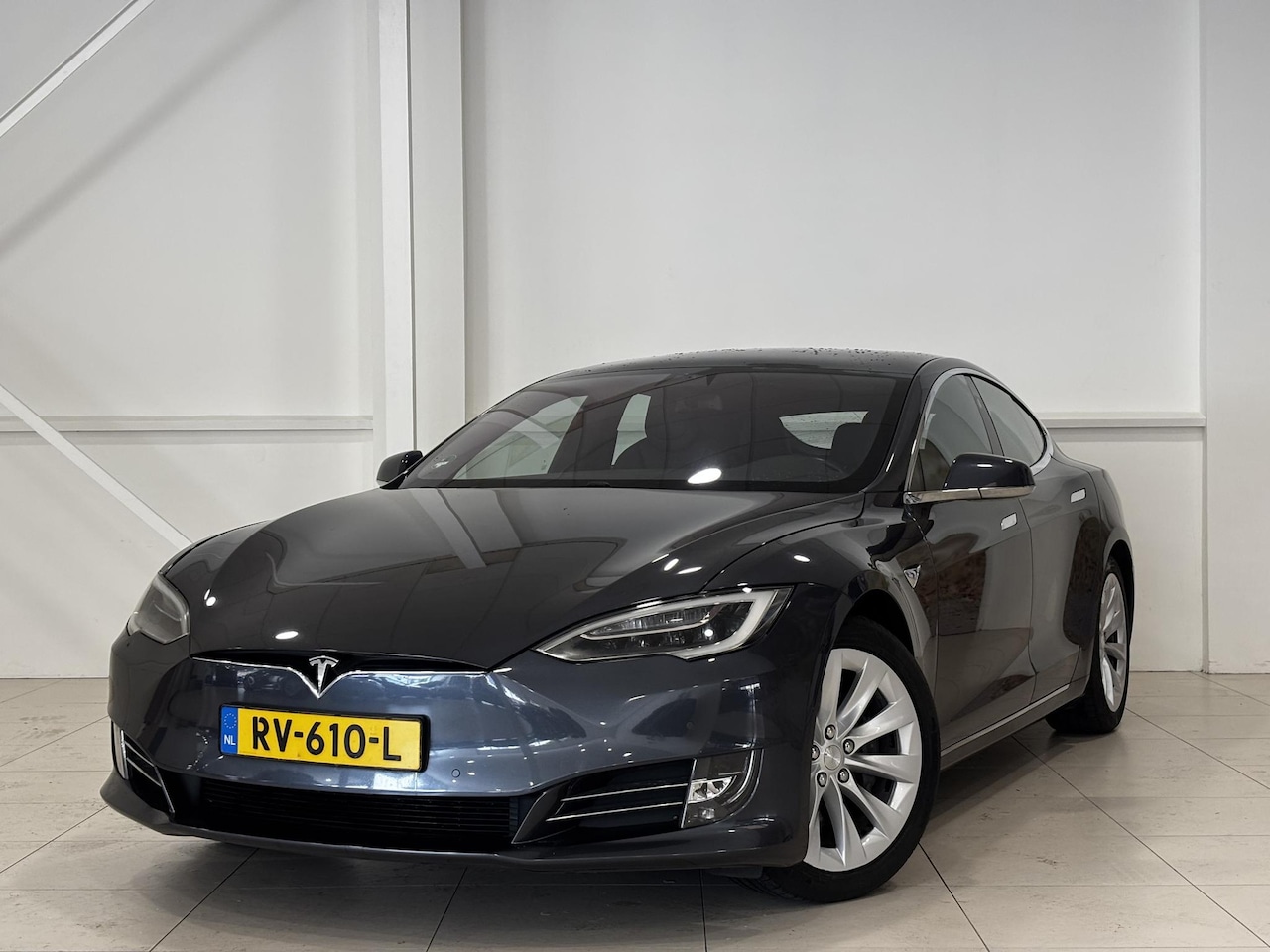 Tesla Model S - 75D Base | Autopilot | Lederen bekleding | Premium Connect | SOH 87% - AutoWereld.nl