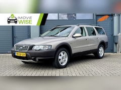 Volvo XC70 - 2.4 T 5 Cil. AWD 200pk Comfort Line | Automaat | Cruise | Nette Auto | Uniek |