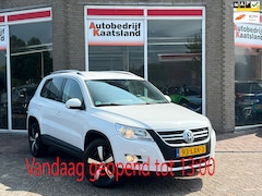 Volkswagen Tiguan - 1.4 TSI Easyline - Clima - Cruise - Trekhaak - Carplay