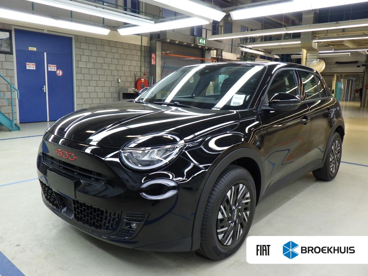 Fiat 600e - RED 54 kWh Verwacht !! | Navigatie By App | Apple Carplay | Android Auto | Parkeersensoren - AutoWereld.nl