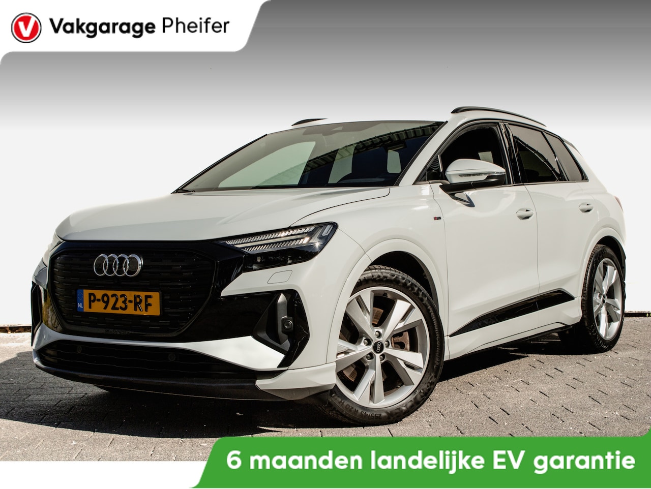 Audi Q4 e-tron - 40 Launch edition S Competition 77 kWh Camera/ Carplay/ Navigatie/ 20" Lmv/ Sportstoelen/ - AutoWereld.nl